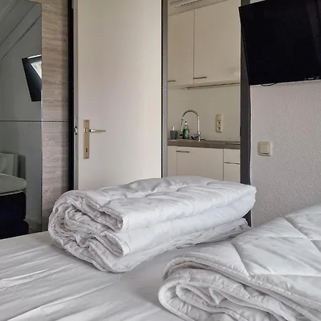 Apartment Awesome In *